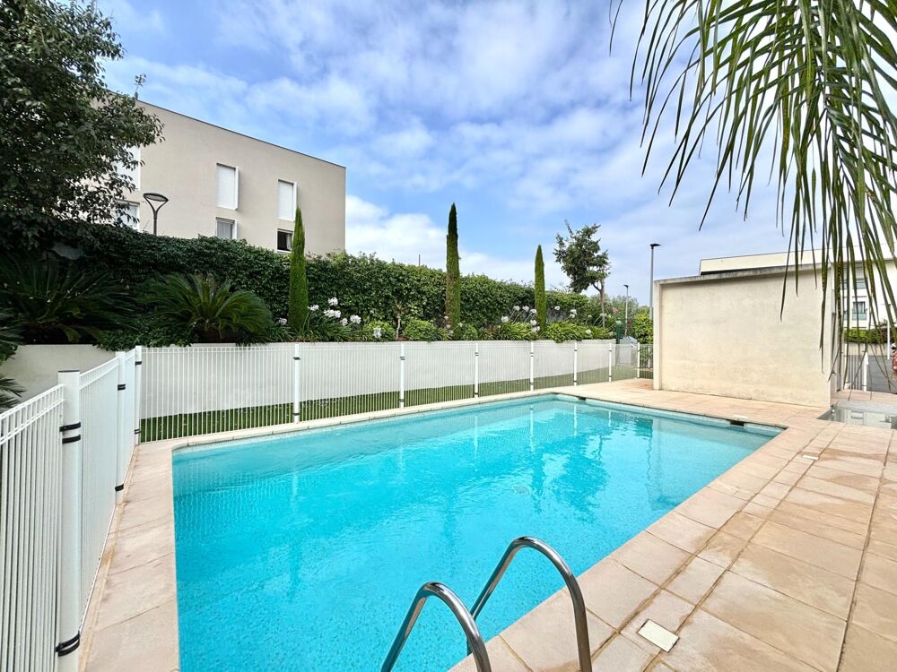 Fréjus  T3 rénové avec terrasse, piscine, garage et parking