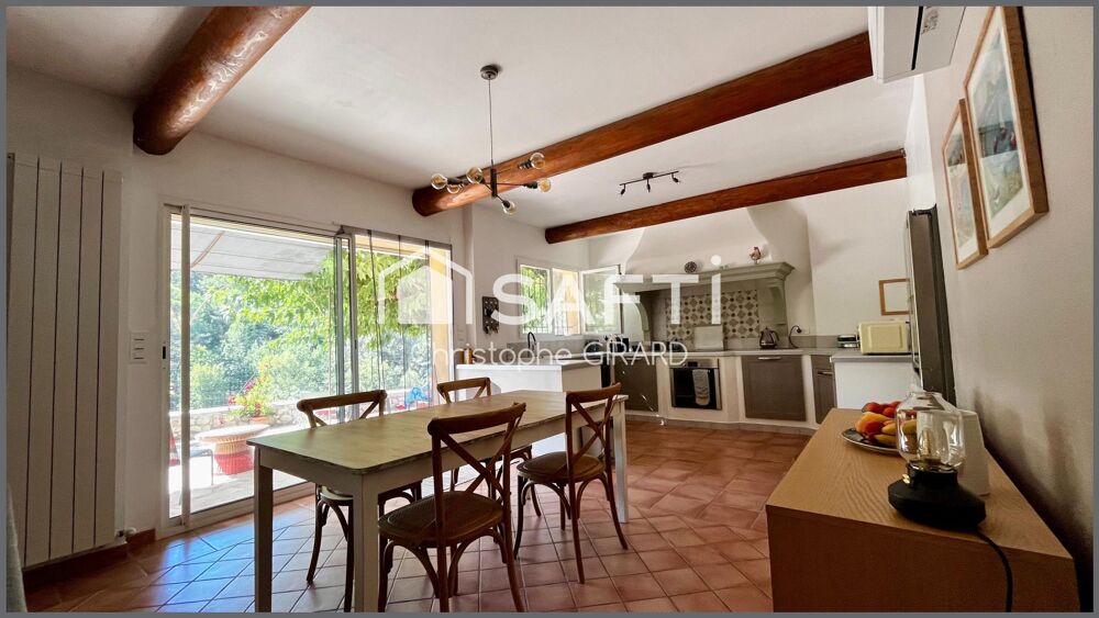 Vente Maison Maison de charme de 136 m² avec Piscine et Garage La bastide-des-jourdans