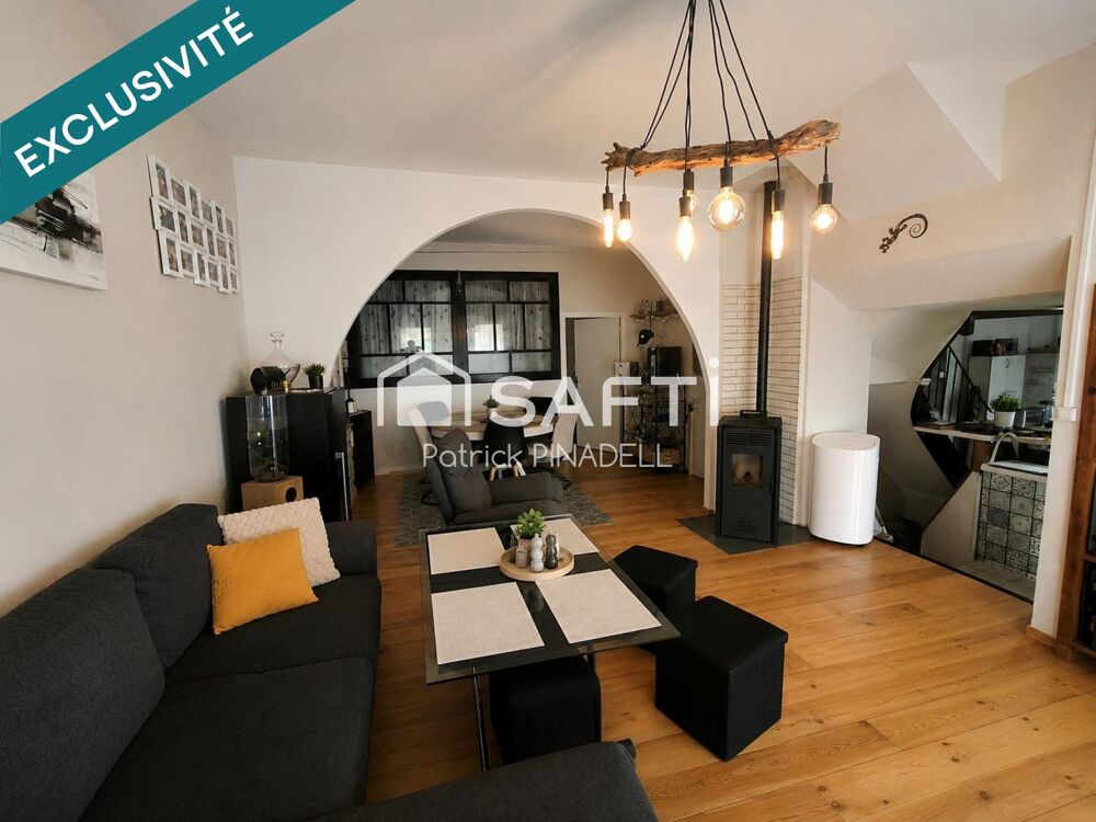 maison d'habitation de type T4, sur 3 niveaux, 3 chambres, 3 wc, 1 salle d'eau, cuisine et salon