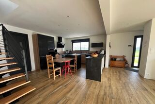  Maison � vendre 9 pi�ces 202 m�