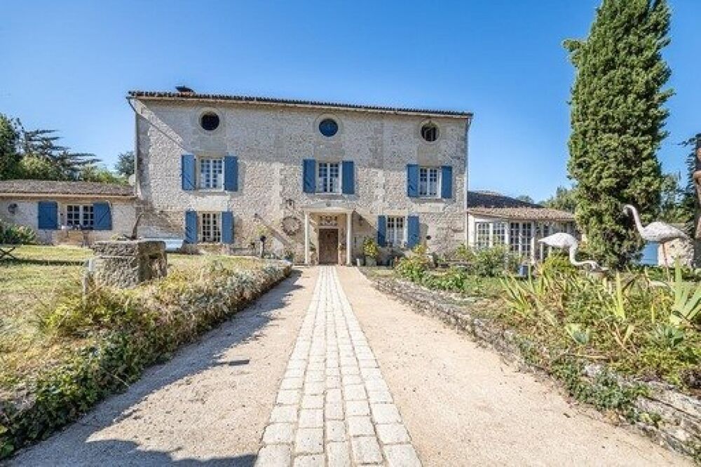 Maison 9 pièces 280 m² · à Niort · 280 m² · 520 000 €