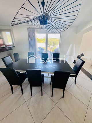  Maison � vendre 7 pi�ces 205 m�