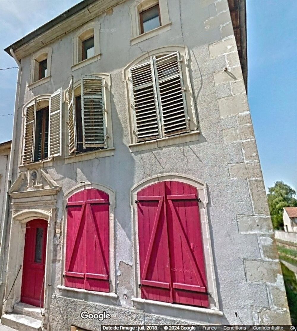Maison à VIC-SUR-SEILLE
