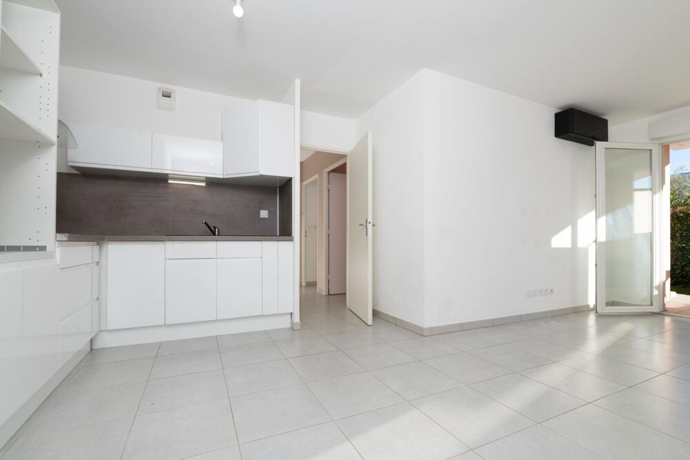 Vente Appartement T3 de 2021 59m² parking sous sol et bien placé Hyeres