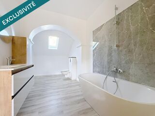  Immeuble � vendre 275 m�