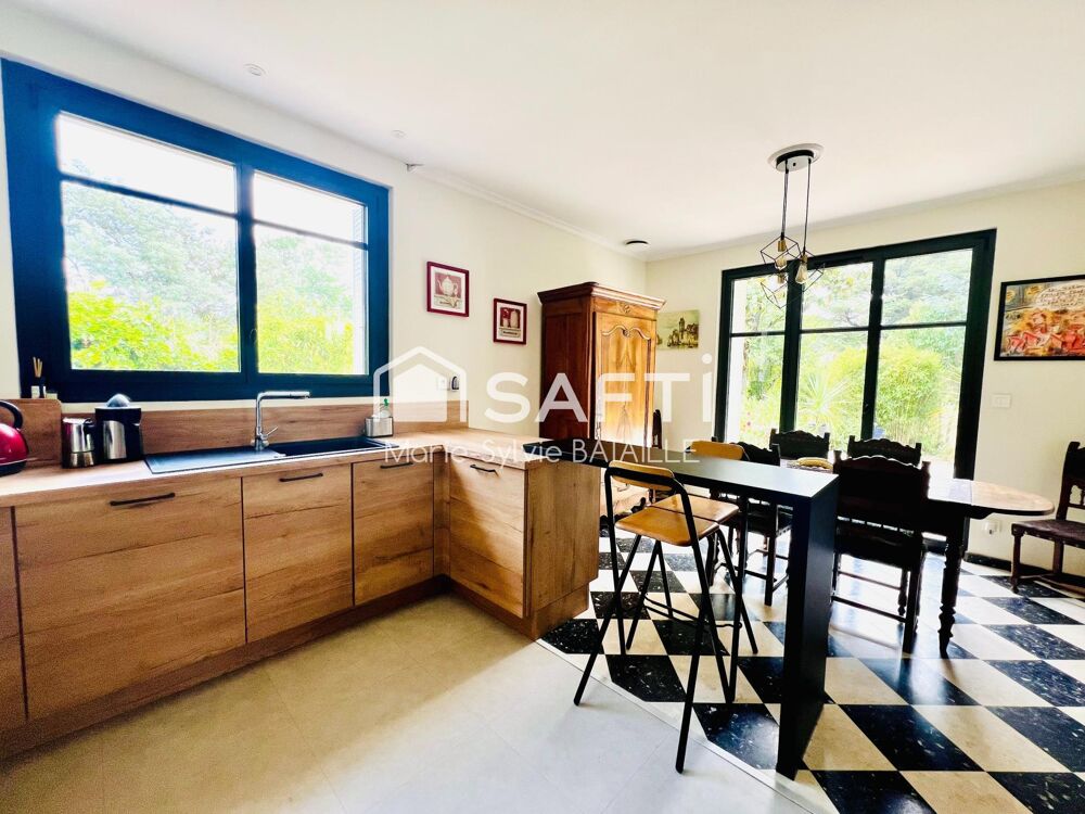 Maison avec garage et piscine