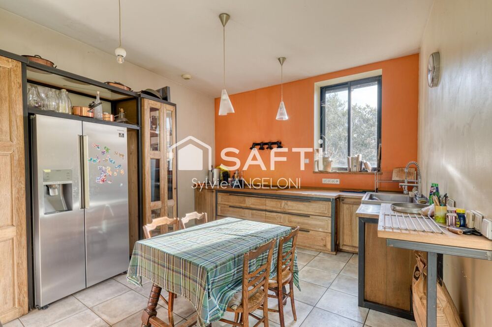 Vente Maison Volumes rares, maison familiale à Crépieux / Rillieux Rillieux-la-pape