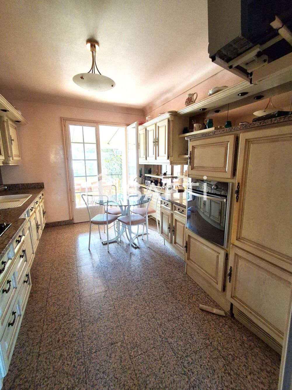 Vente Maison à 2 mins d'un village avec commerces et services, grande maison de 239 m² habitable avec dépendances Salviac
