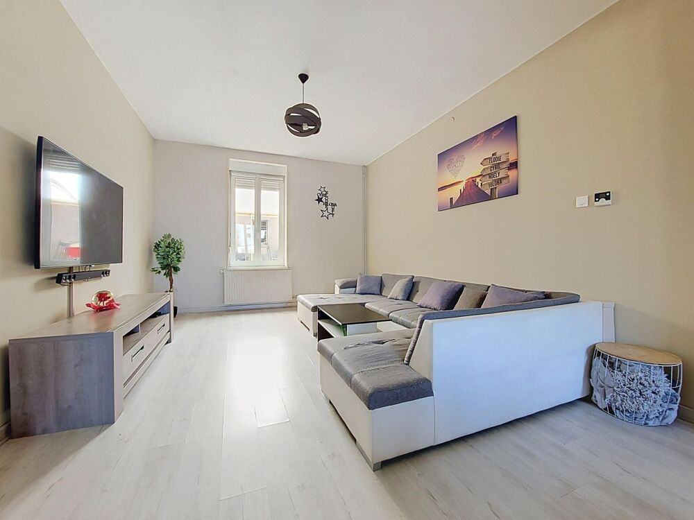 Vente Maison Maison de village aux beaux volumes avec jardin, dépendance et garage. Malaucourt-sur-seille