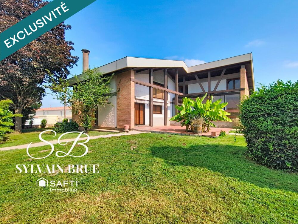 Maison familiale avec piscine, parc arboré et fort potentiel