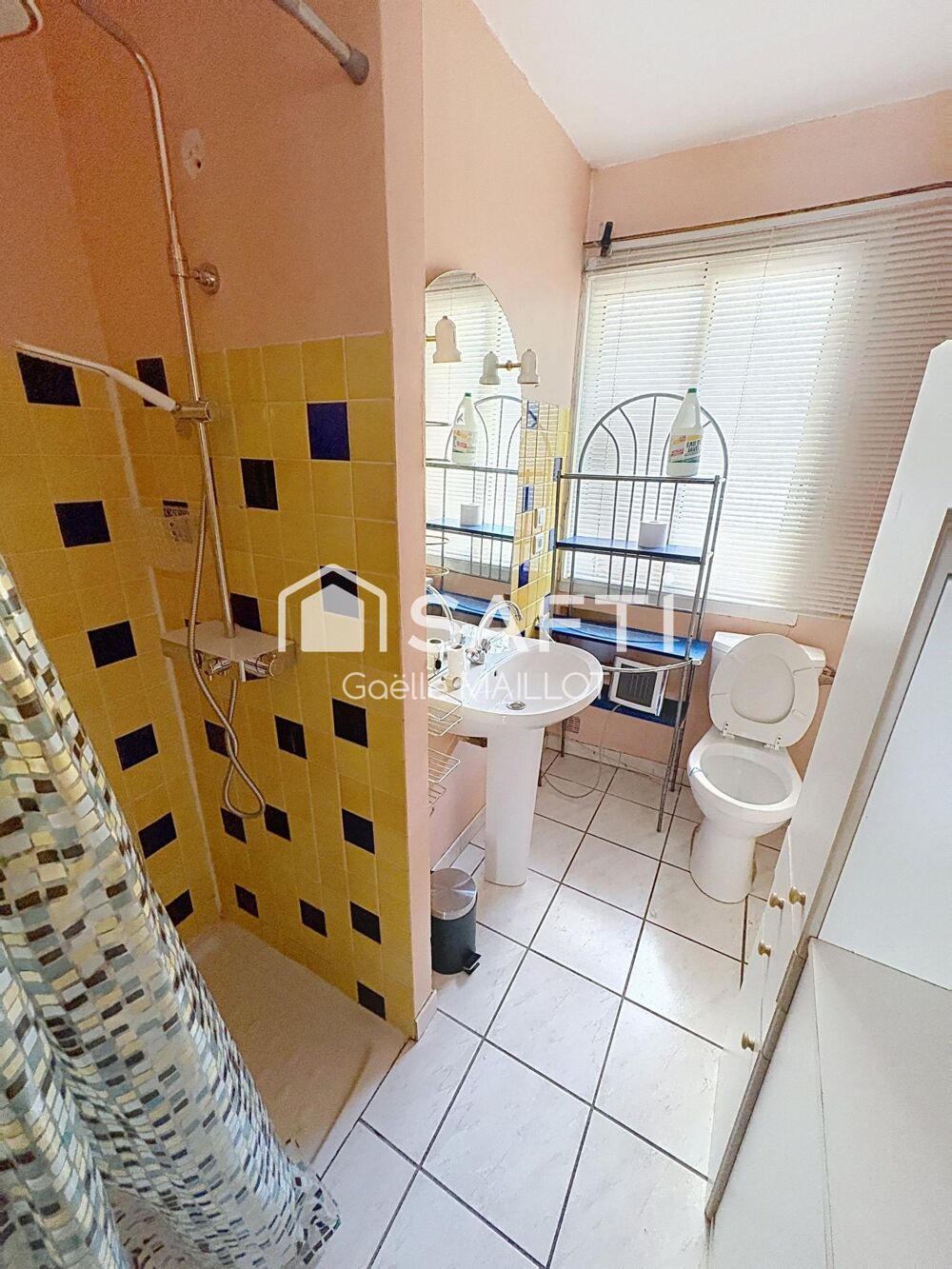 Location Appartement T2 à louer avec vue sur les montagnes. Saint-laurent-de-cerdans