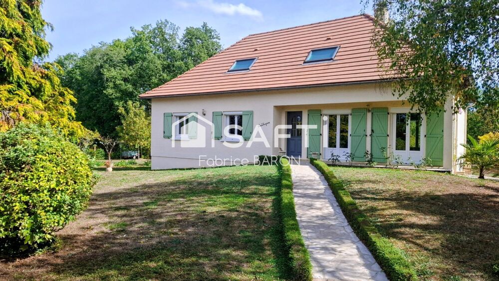 Vue imprenable sur la vallée + 4 312 m² de terrain + partie boisée + sous-sol de 107 m²