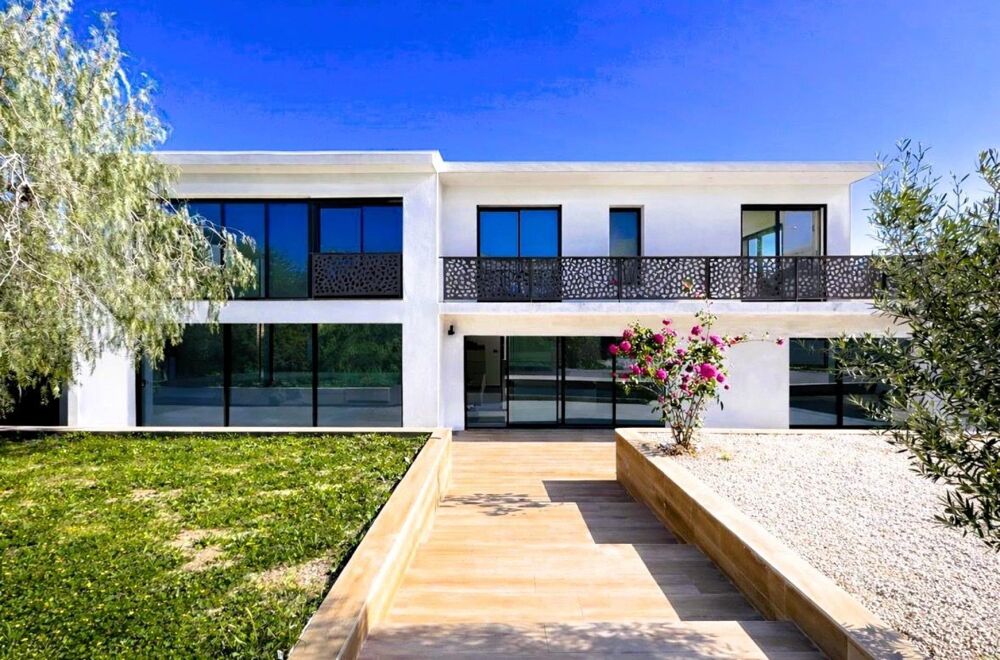 Vente Maison Saint Julien magnifique villa d'architecte 178 m² avec piscine et terrain de 978 m² Marseille 12
