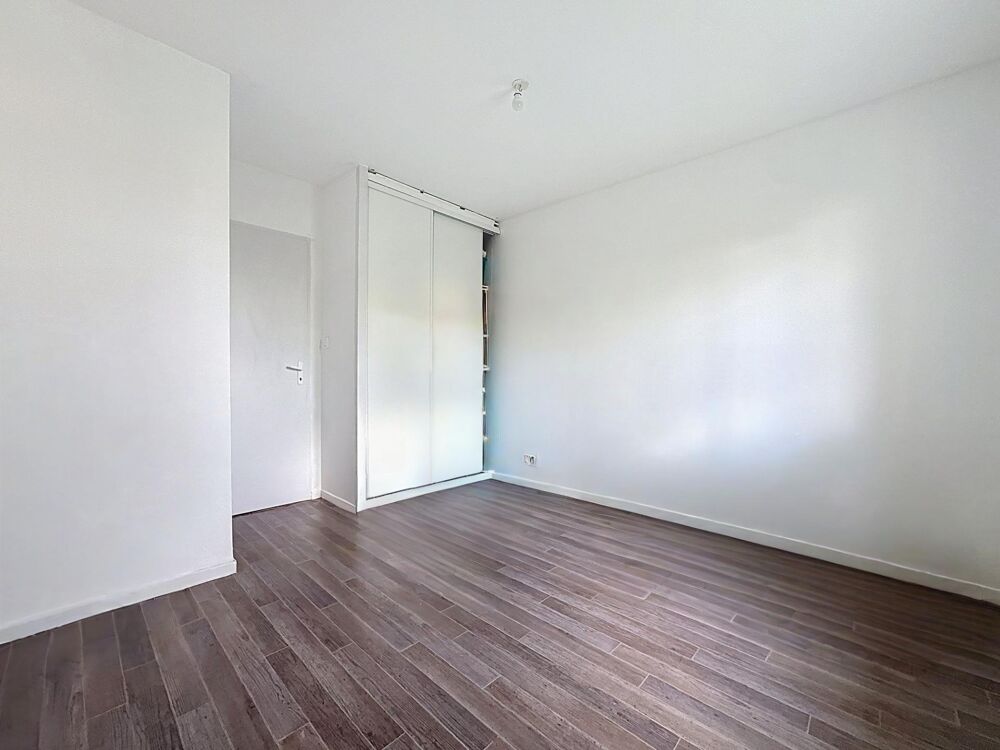 Vente Maison Maison de 115 m2 avec piscine et une vue dégagée Arveyres