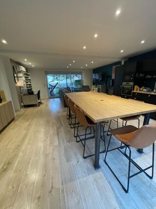  Maison  vendre 5 pices 198 m