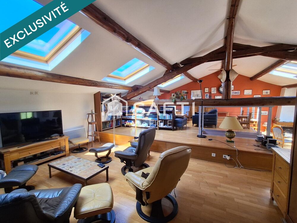 200 m2 habitables, grand garage et grand terrain
