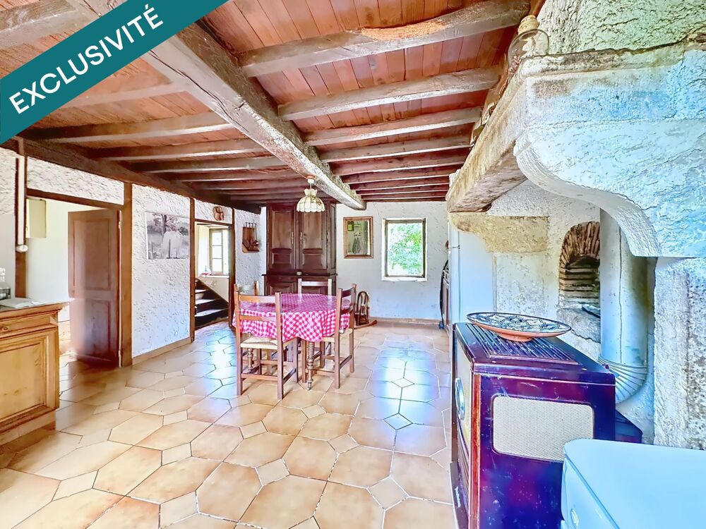 Vente Maison Maison, granges et terrain clos d'environ 2200 M2 Orleat