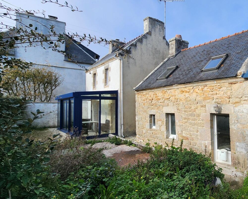 Maison et penty proche de la mer.