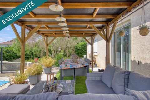   Maison de plain-pied 104m2 avec piscine et dépendance Maison - 5 pièce(s) - 104 m²