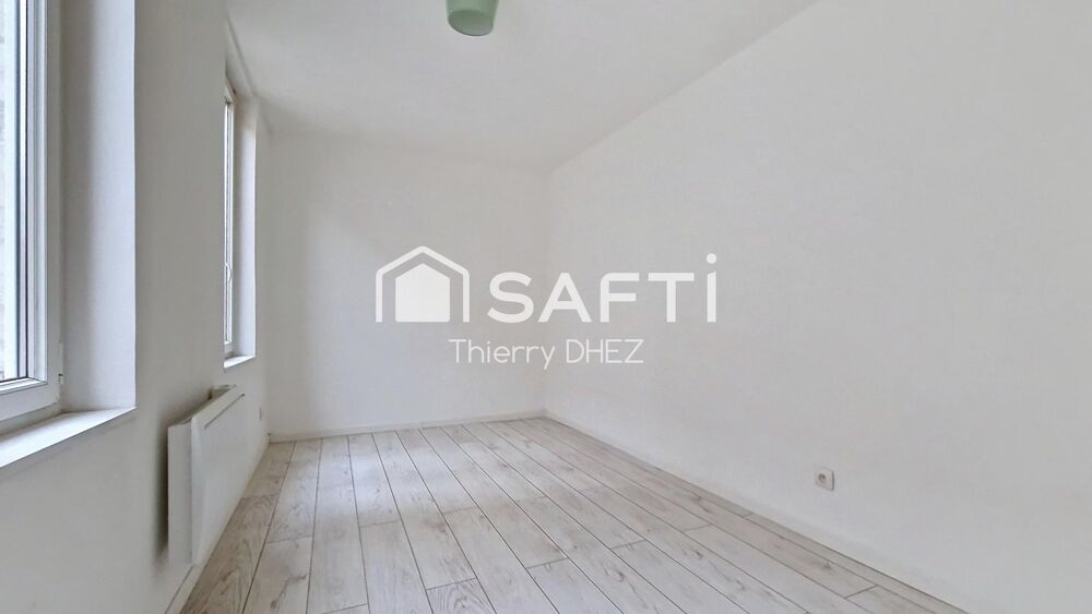 Location Appartement Proximité Centre-Ville et Métro, T2 rénové en duplex de 45m² avec extérieur de 12m² Roubaix