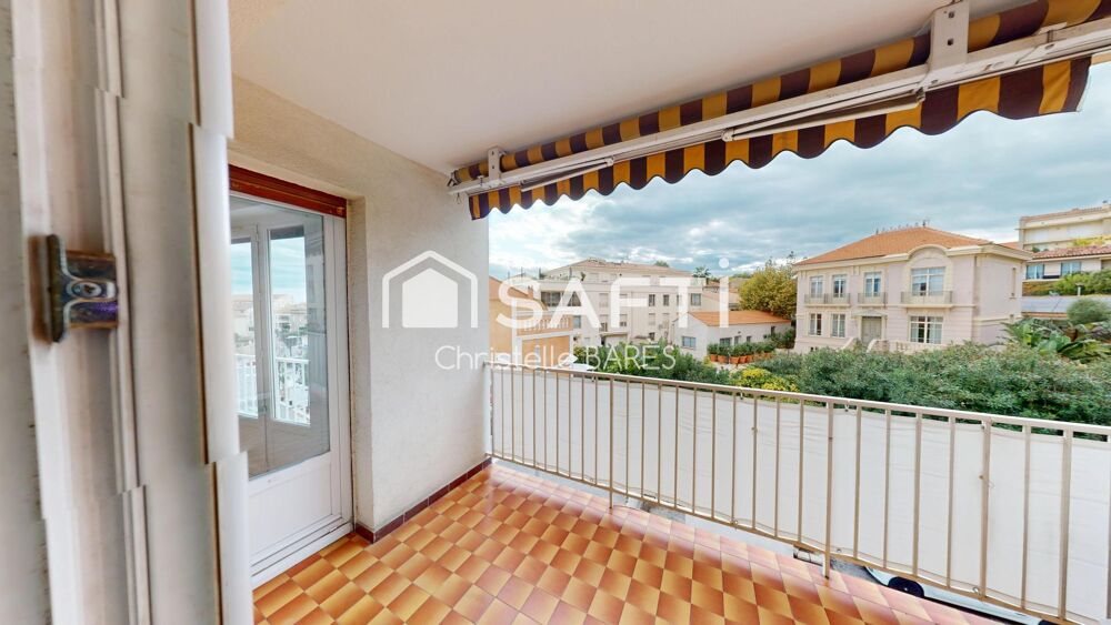Bandol- appartement 4 pièces- 2 chambres- dernier étage- terrasse- cave-place de parking privée en sous sol