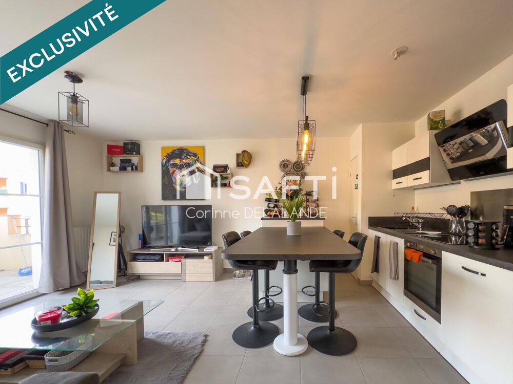 Beau T2 récent avec terrasse,2 parkings, au calme