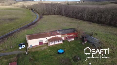   Corps de ferme de 7 pièces, 3 chambres et deux dépendances attenantes Maison - 7 pièce(s) - 151 m²