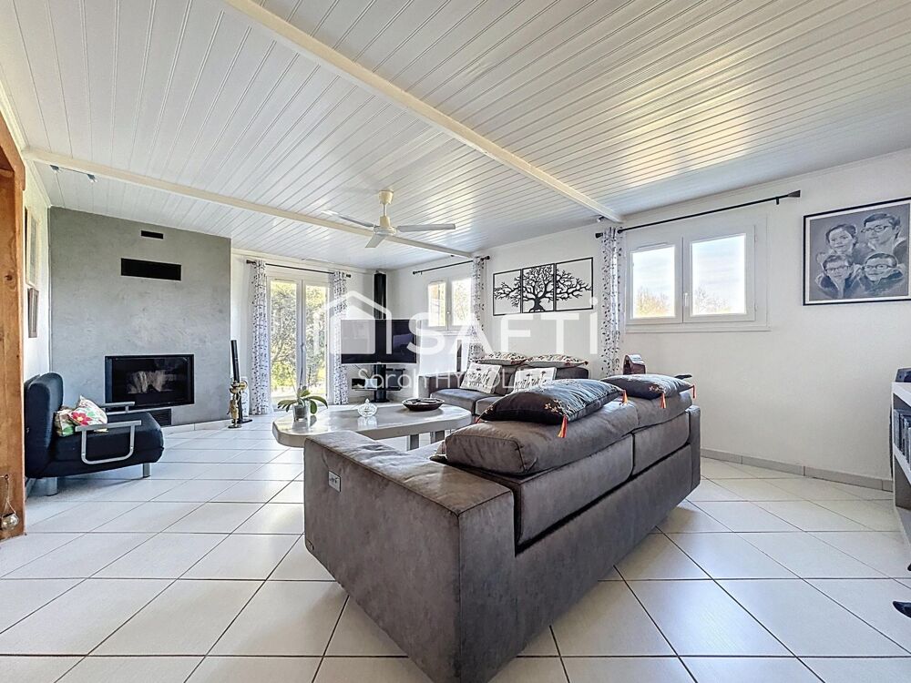 Maison de 152 m2 avec piscine, double garage et dépendance
