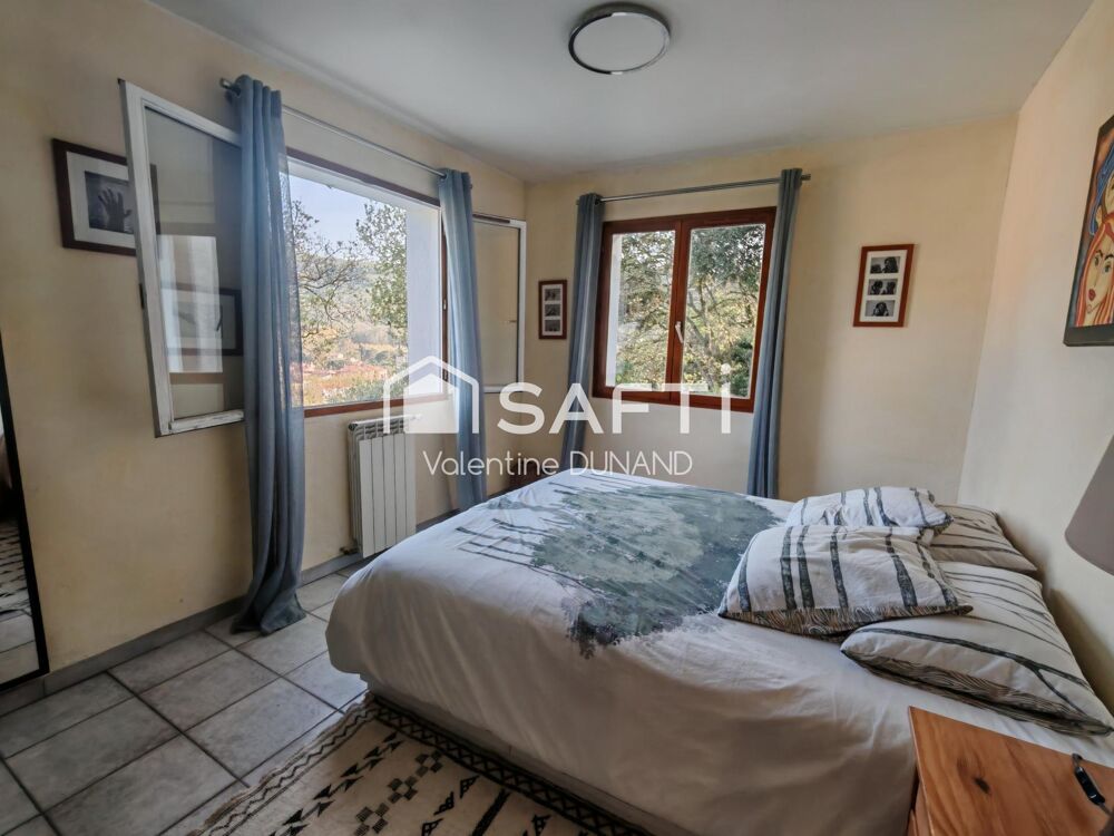 Charmante maison familiale avec piscine et vue imprenable à Collobrières