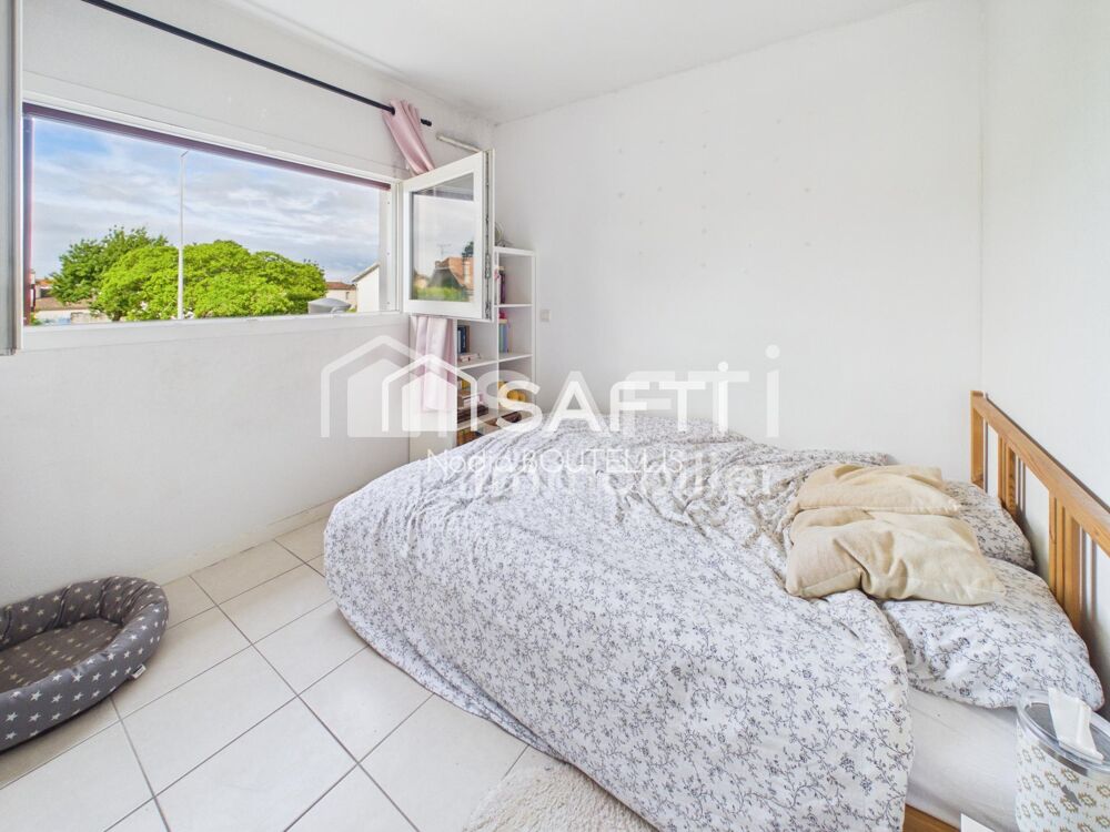 LE HAILLAN  STUDIO 32 m² AVEC PARKING COUVERT  PROCHE CENTRE-VILLE
