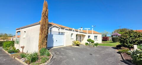   Pavillon plain-pied 113m�, 3 chambres, 900m� de terrain + garages 80m�. Maison - 4 pi�ce(s) - 113 m�