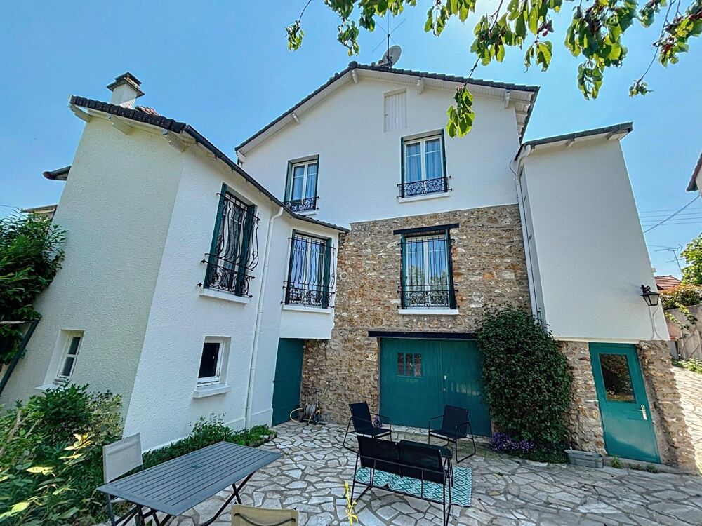 EXCLUSIVITÉ - Maison de charme à Poissy - 8 pièces