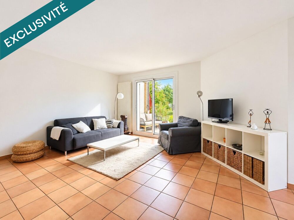 Vente Appartement T3 rénové en rez de jardin - piscine - parking - cave Viry