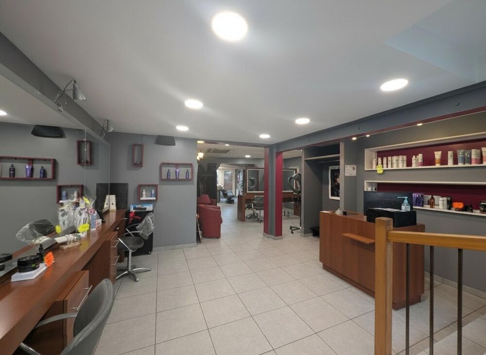   Fonds de commerce coiffure & esthétique clé en main – Centre-ville de Saint-Just-en-Chaussée Saint-just-en-chaussee