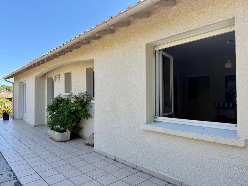 Lumineuse maison 4 chambres avec vue imprenable