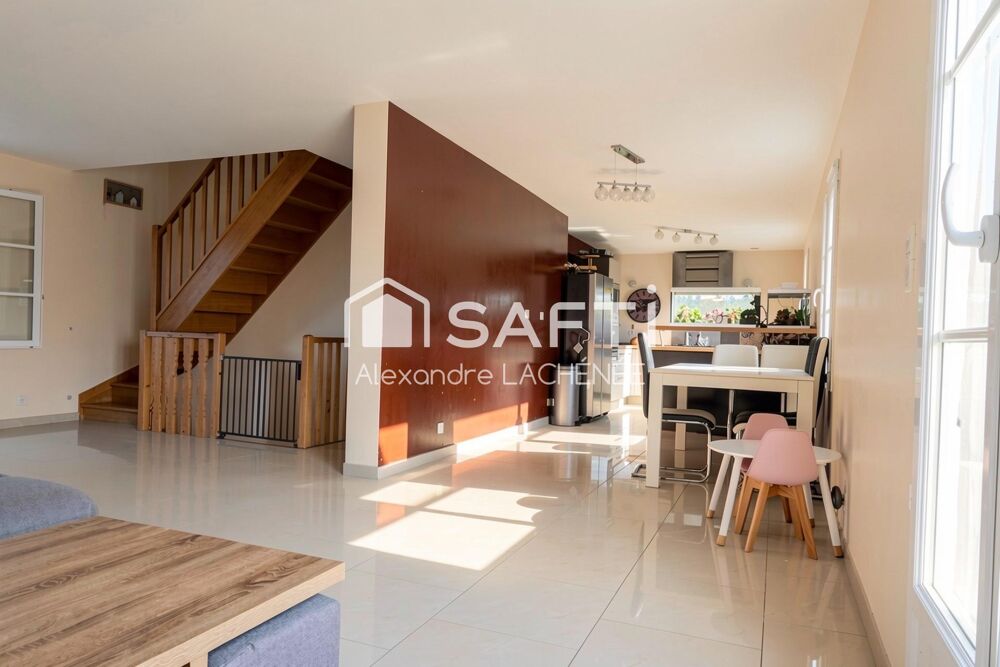 Maison familiale 148 m², jardin et garage à Méru