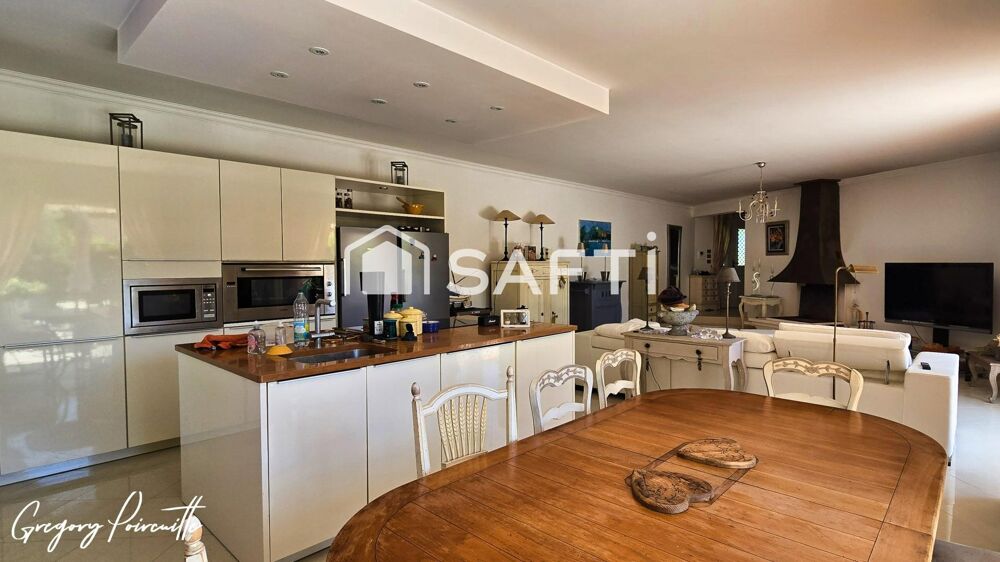 � vendre  Maison Hy�res (83400)