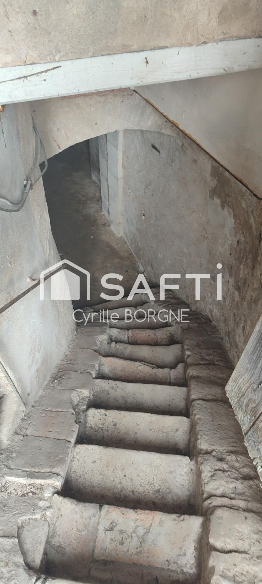 Superbe maison avec nombreux potentiels pour investissement !