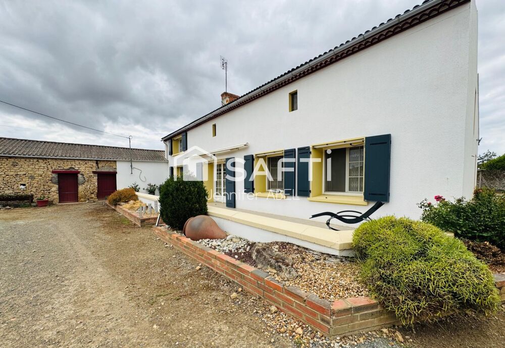 Maison avec nombreuses dépendances et fort potentiel