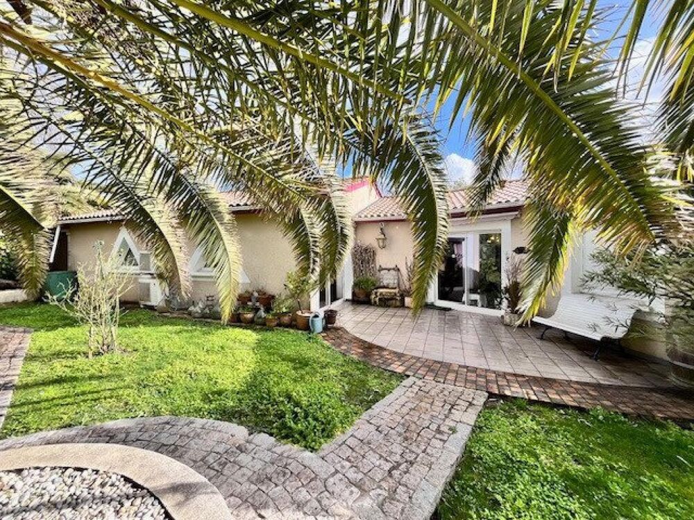 Villa de 170m² 3chs, piscine, 2000m² de terrain arboré