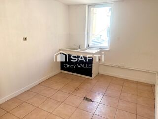  Immeuble à vendre 165 m² Laon