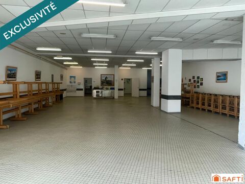   Local commercial de 250 m2 au cœur de Montbazens 
