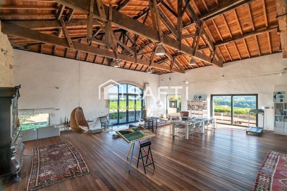 Grange dexception rénovée avec vue panoramique, au coeur de lEntre-deux-Mers