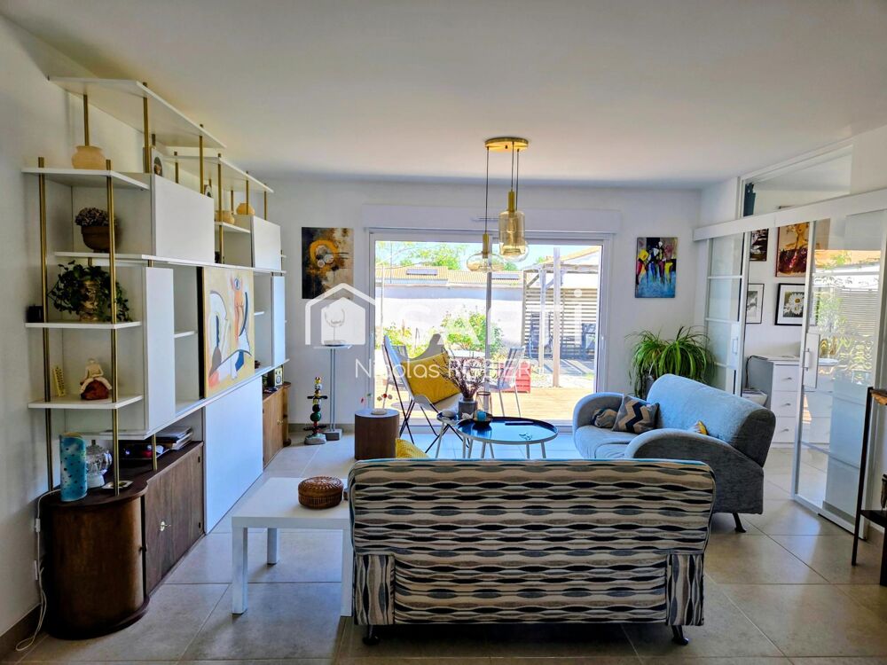PLAIN PIED IMPECCABLE , DEUX CHAMBRES , GARAGE, JARDIN ET PLUS !