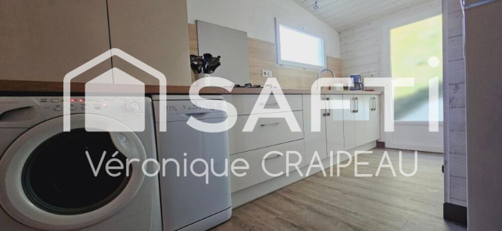 Vente Maison Maison  de ville de 60m² avec 2 chambres située en impasse à 400mètres des plages, de l'embarcadère et du centre ville La tranche-sur-mer
