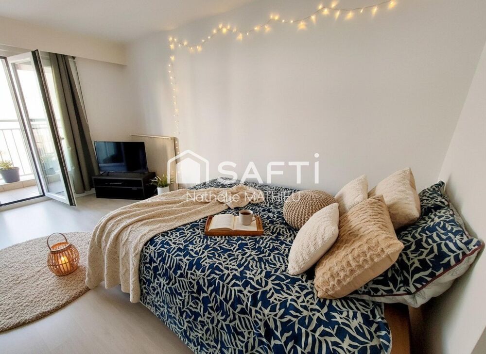 Studio 35 m²  Idéalement situé, proche gare SNCF et toutes commodités