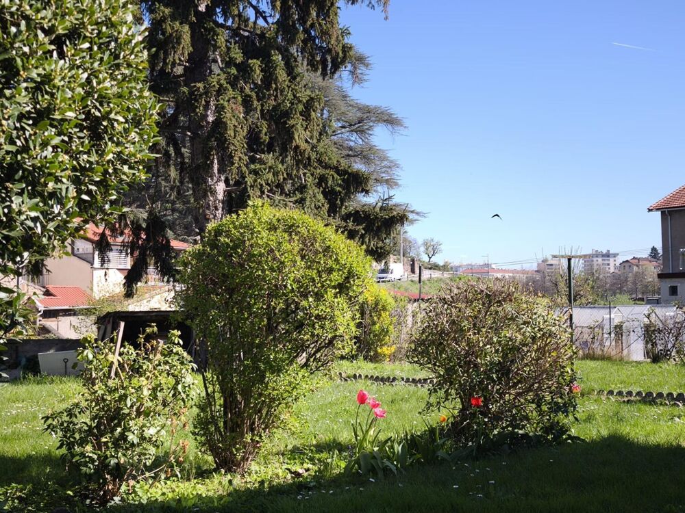 Le charme d'une maison de maître avec un beau jardin