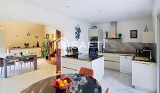  Maison � vendre 8 pi�ces 225 m�