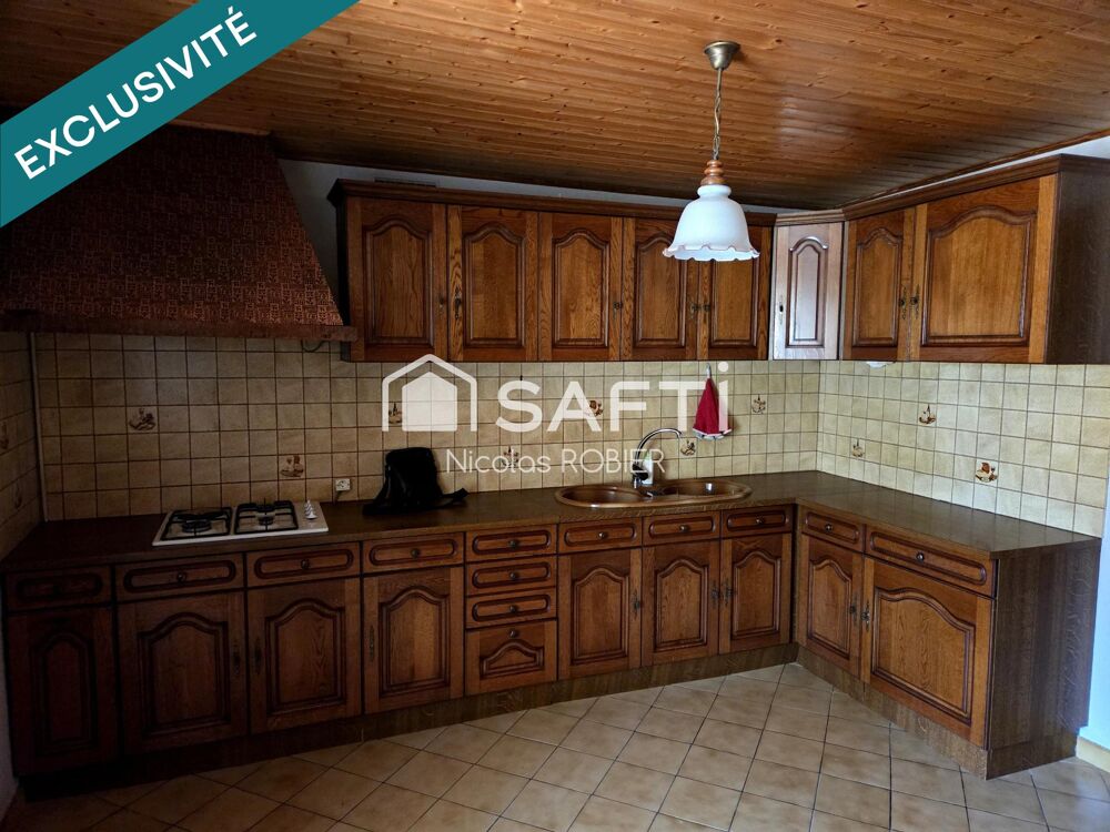 Maison en pierre, dépendances, quatre chambres, jardin !!