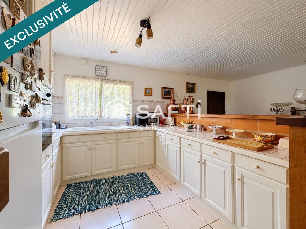 Vente Maison CASTELNAU-DE-MÉDOC – À DEUX PAS DES ÉCOLES ET DES COMMERCES – MAISON 3 CHAMBRES – TERRAIN 1 297 M² Castelnau-de-medoc
